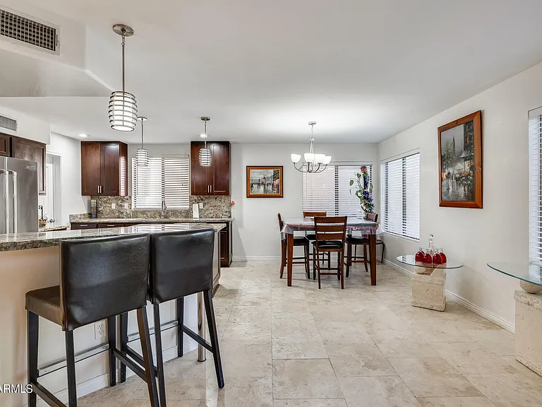 2022 E Wahalla Ln — Photo 10