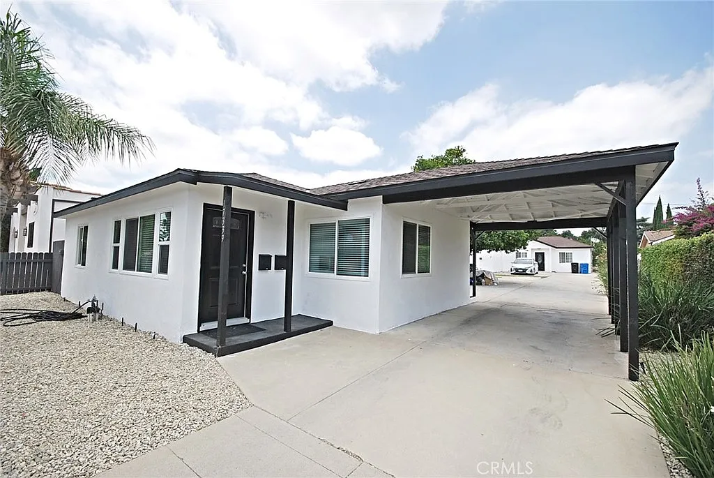 3 bed, 1.5 bath, 1190 sqft, $3,700 — Photo 4