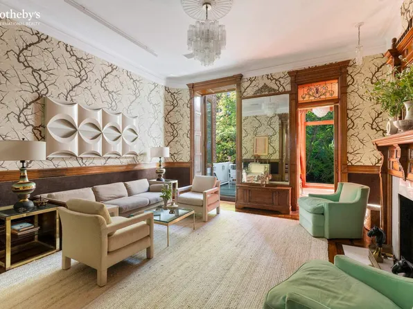 138 West 82nd Street image 11 of 39