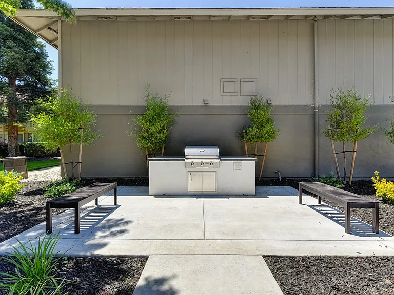 Chardonnay Ridge | BBQ grill
