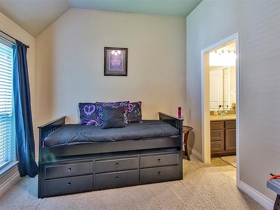 5th image of 4003 N Creekmont Dr