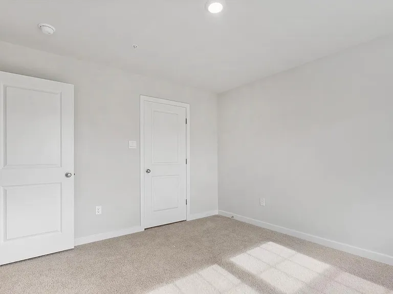 16502 Green Glade Dr — Photo 26