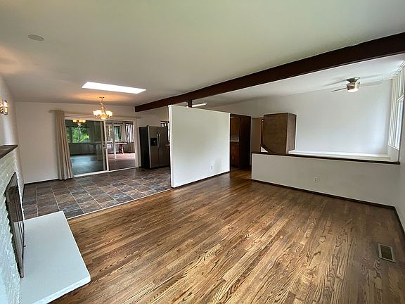 5th image of 1041 168th Ave SE