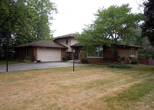 1st image of 12118 Derby Ln