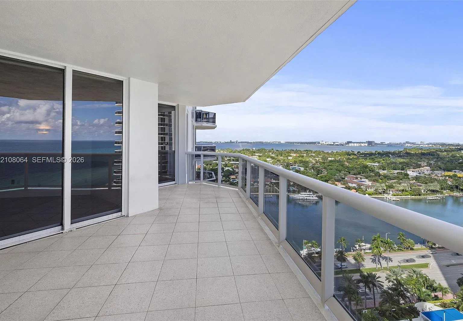 Green Diamond Condo — Photo 3
