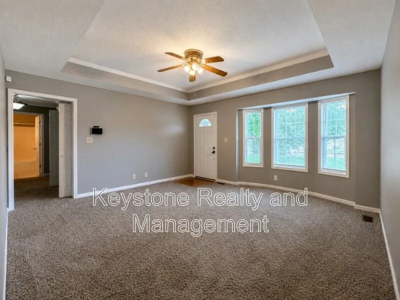 3 bed, 2.0 bath, 1145 sqft, $1,450 — Photo 2