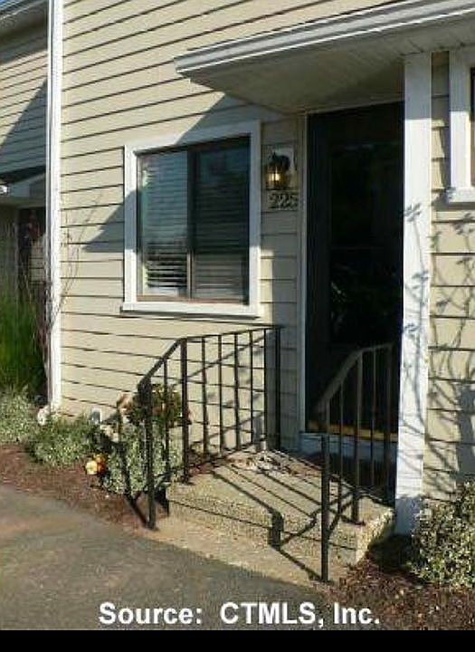 1st image of 225 Monticello Dr