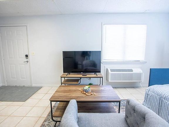 2nd image of 2902 Avenue B