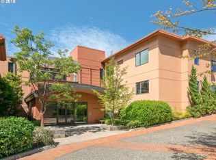 800 NW Westover Sq #13, Portland, OR 97210