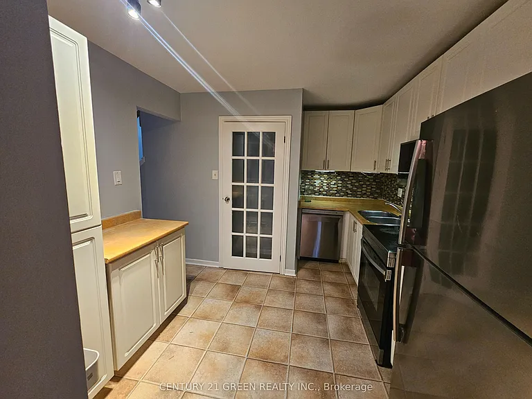 98 Falconer Dr #7 — Photo 9
