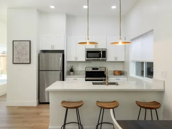 1161 Noel Dr #B, Menlo Park, CA 94025