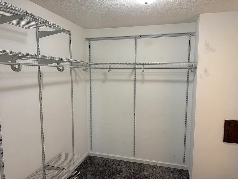 10237 Tarn Cir #10237 — Photo 11