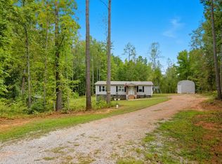 2057 Old Peach Tree Rd, Green Bay, VA 23942