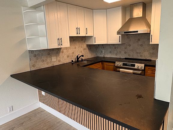 2nd image of 1310 Fulton St APT 205