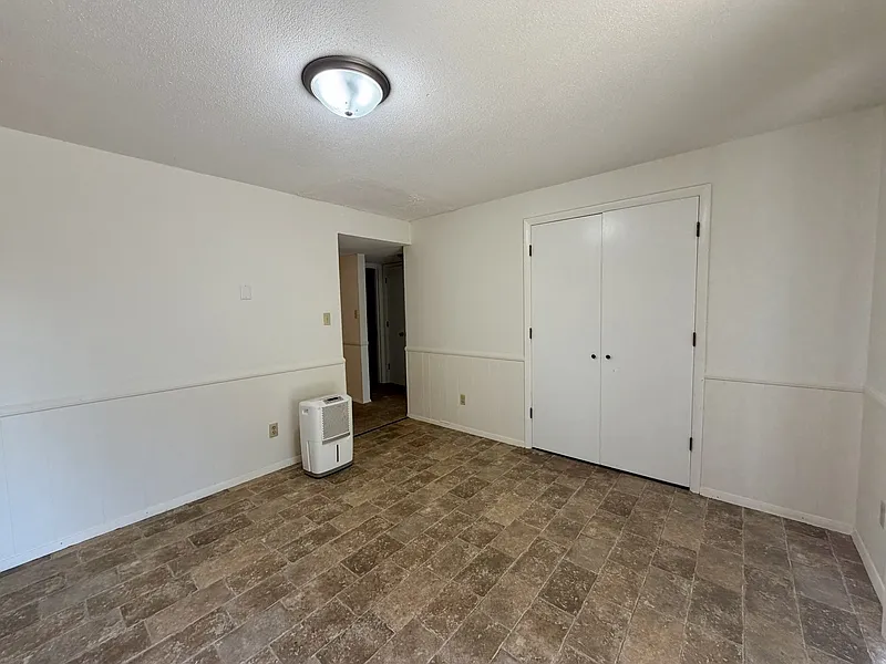 946 Indiana St — Photo 4