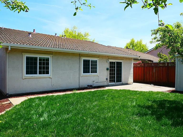 33975 Frederick Ln — Photo 16