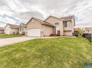 7317 W 51st St, Sioux Falls, SD 57106