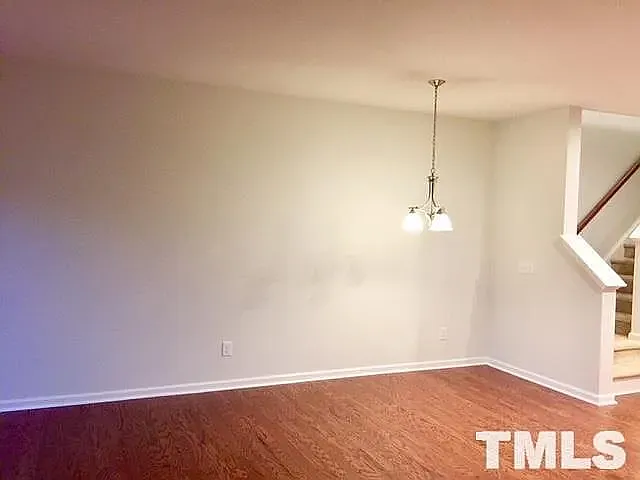 803 New Derby Ln — Photo 2