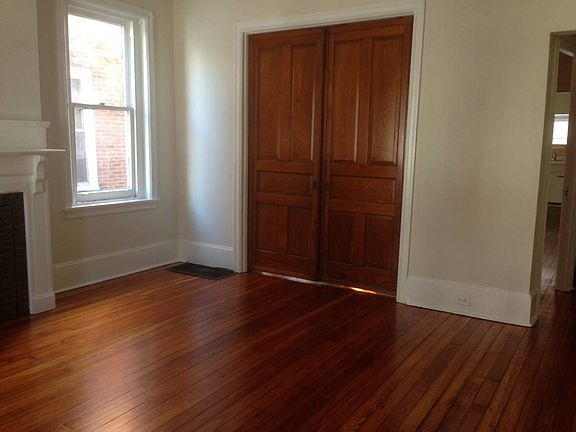 Pocket doors between LR and DR