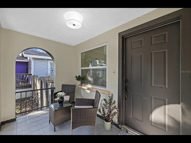 1206 E Osborne Ave — Photo 6