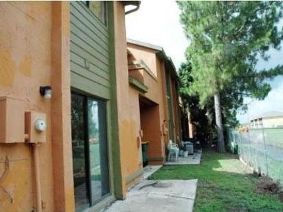 2nd image of 205 Eden Ln APT A