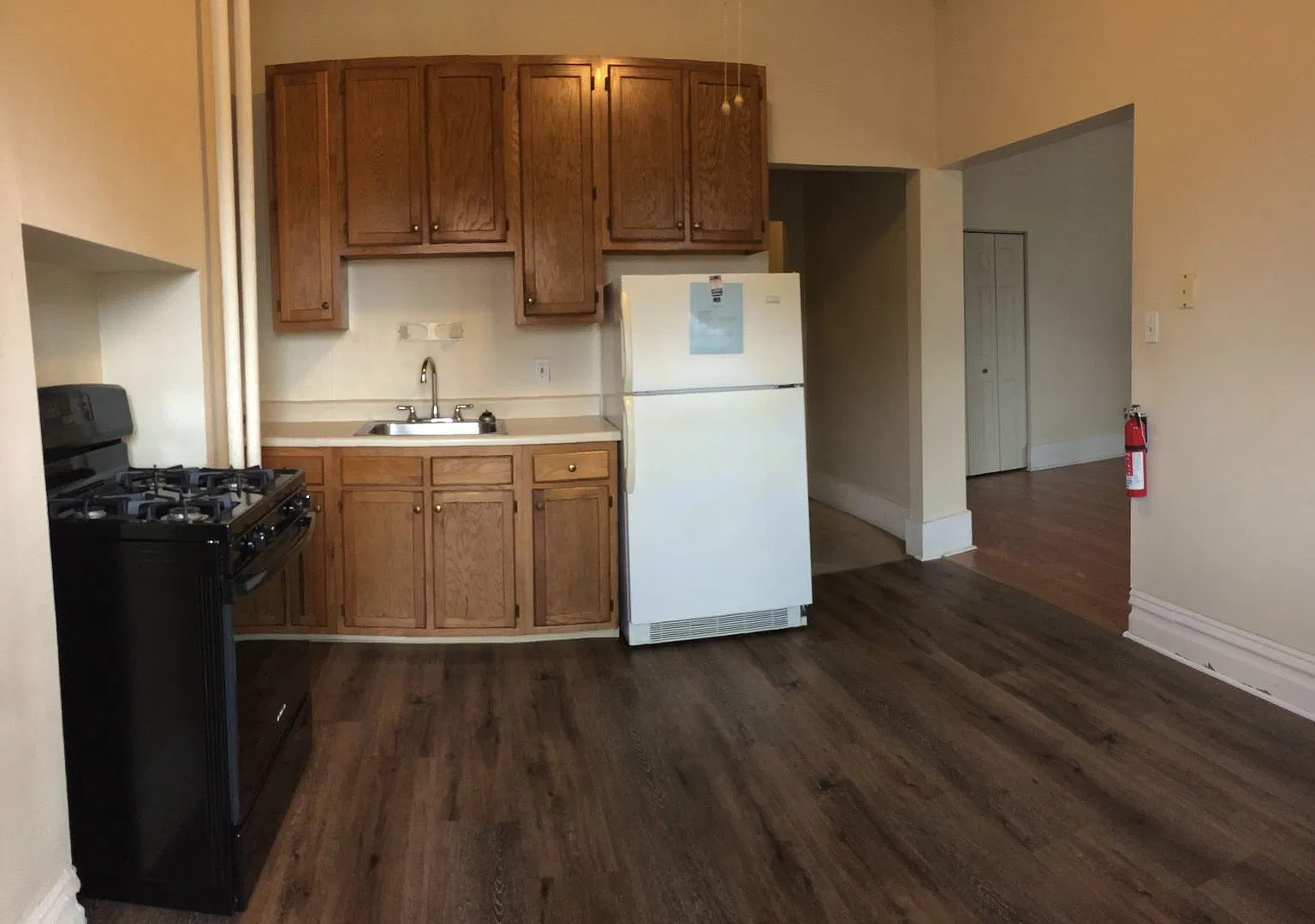 354 N Craig Street — Photo 3
