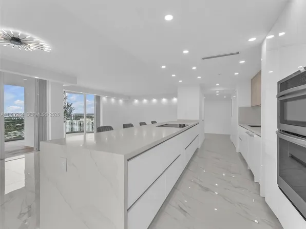 19707 Turnberry Way APT 25D, Aventura, FL 33180