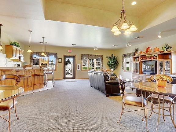 2nd image of 1440 Silverstone Trl APT 9