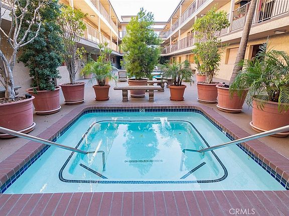 2nd image of 2501 W Redondo Beach Blvd