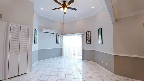 Floor plan 208