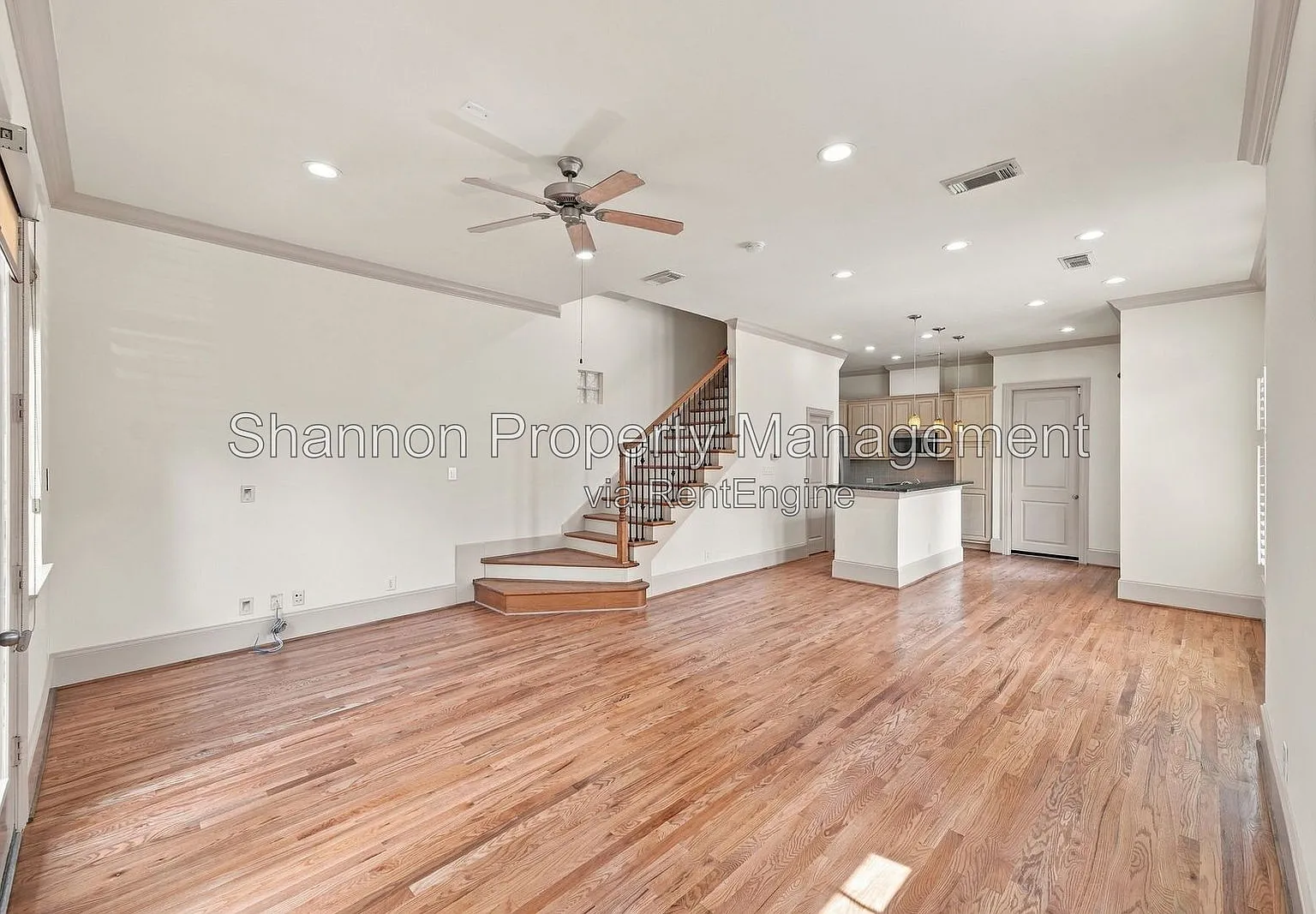 3 bed, 3.5 bath, 2279 sqft, $3,295 — Photo 4