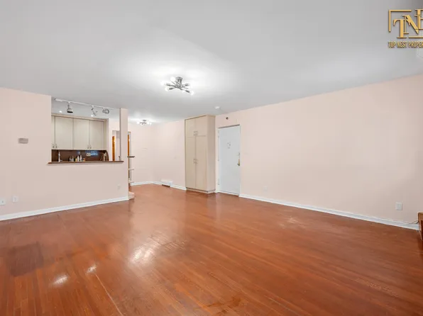 4812 Bedford Avenue image 13 of 17