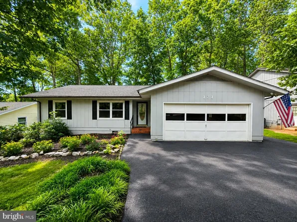 121 Eagle Ct, Locust Grove, VA 22508