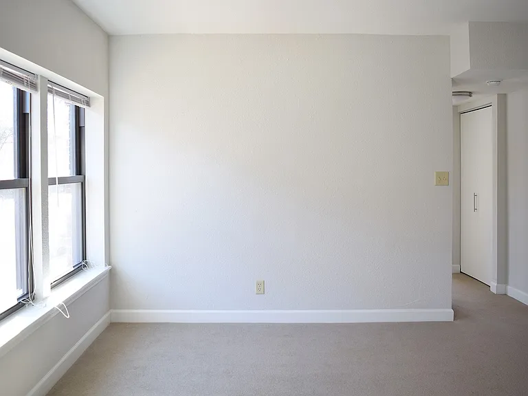Kenwood — Photo 21