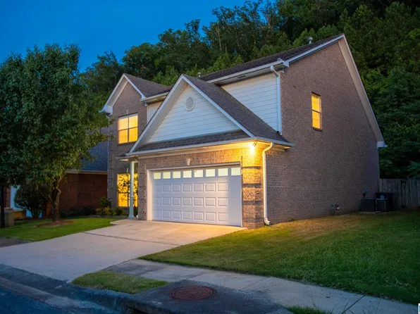 953 Castlemaine Dr, Hoover, AL 35226