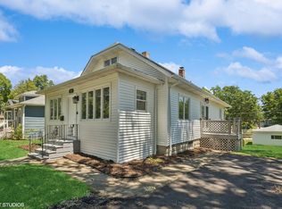 109 S Adams St, Westmont, IL