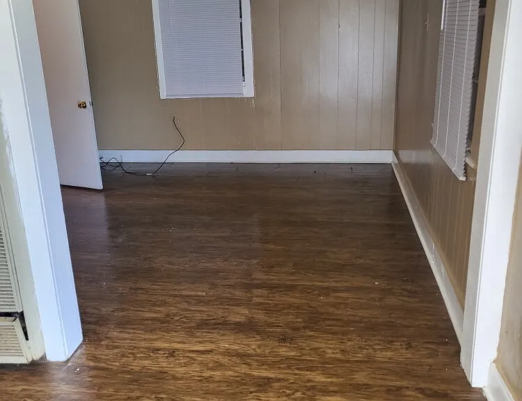 820 Dallas St — Photo 1