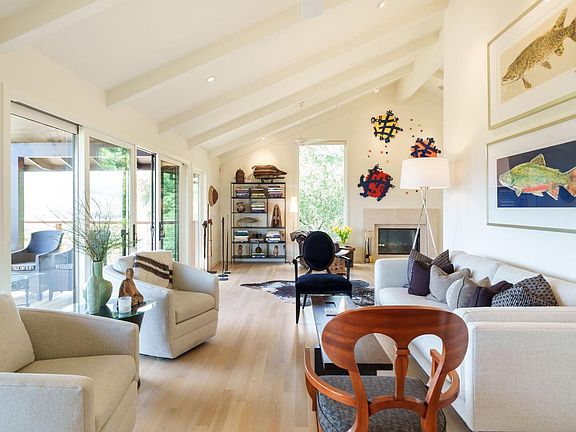 5th image of 225 Madrone Knoll Way