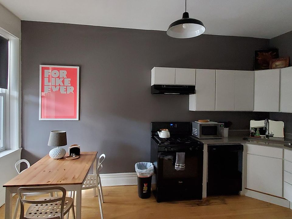 1st image of 1246 N Bosworth Ave APT 2F