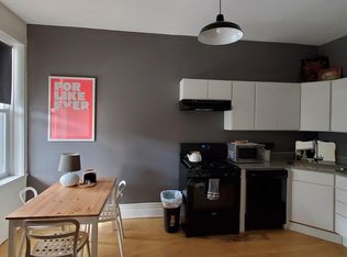 1246 N Bosworth Ave APT 2F, Chicago, IL 60642