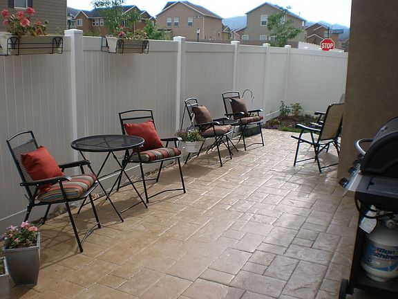 Large stamped concrete patio!!