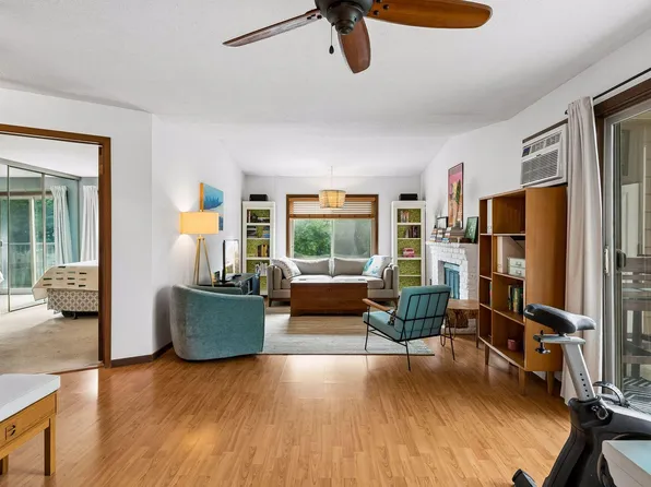 2040 Ridge Dr APT 32, Saint Louis Park, MN 55416