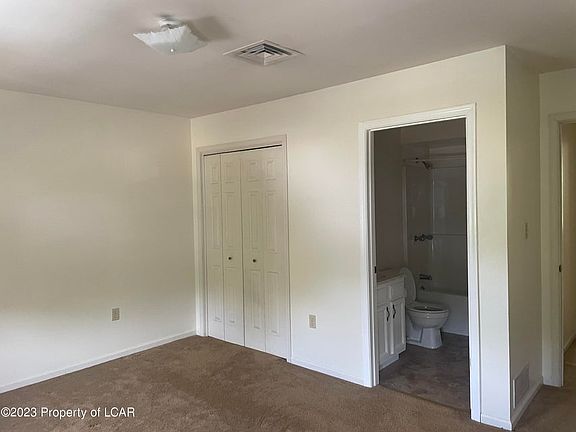 3rd image of 156 Red Fox Ln #5