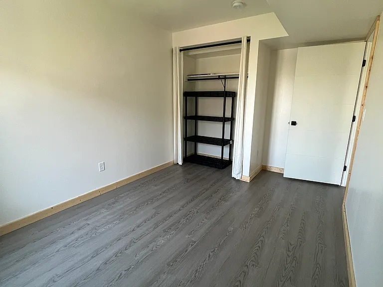 280 E Lorene St — Photo 4