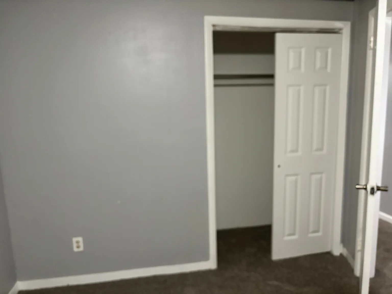 2 bed, 1.0 bath, 896 sqft, $1,200 — Photo 3