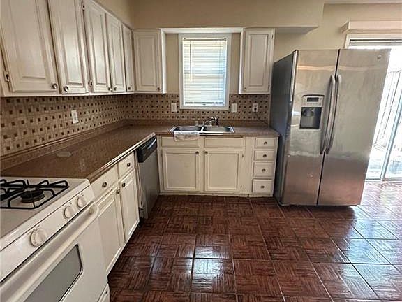 5th image of 3241 Abbeywood Dr