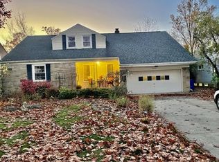 2530 Claver Rd, University Heights, OH 44118