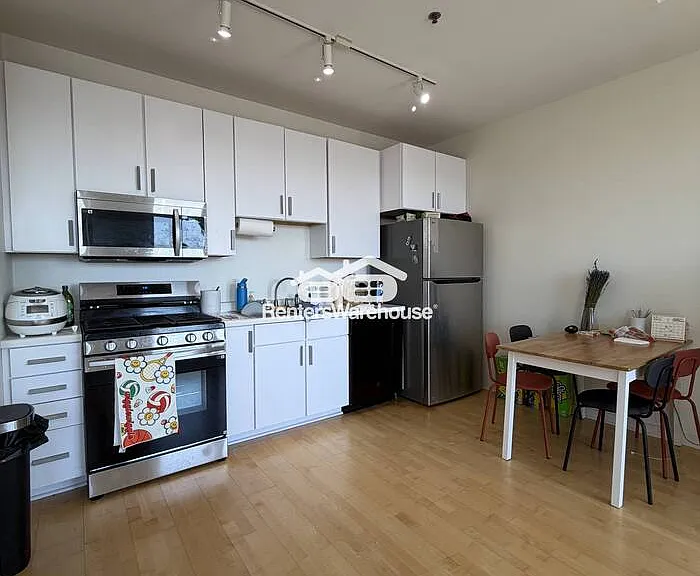 929 Portland Ave #1408 — Photo 3