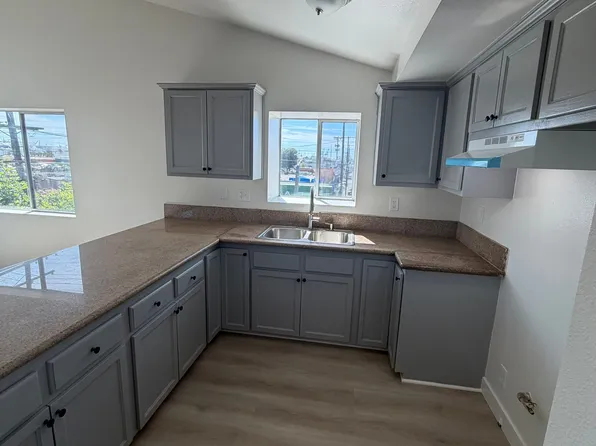 333 E Anaheim St #6, Wilmington, CA 90744