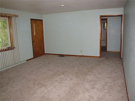 2nd image of 745 N Broadway St